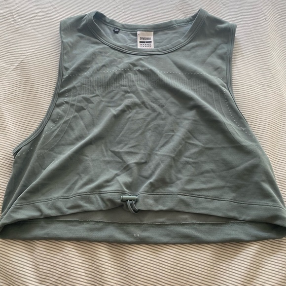 Breeze lightweight seamless crop tank - Picture 2 of 3